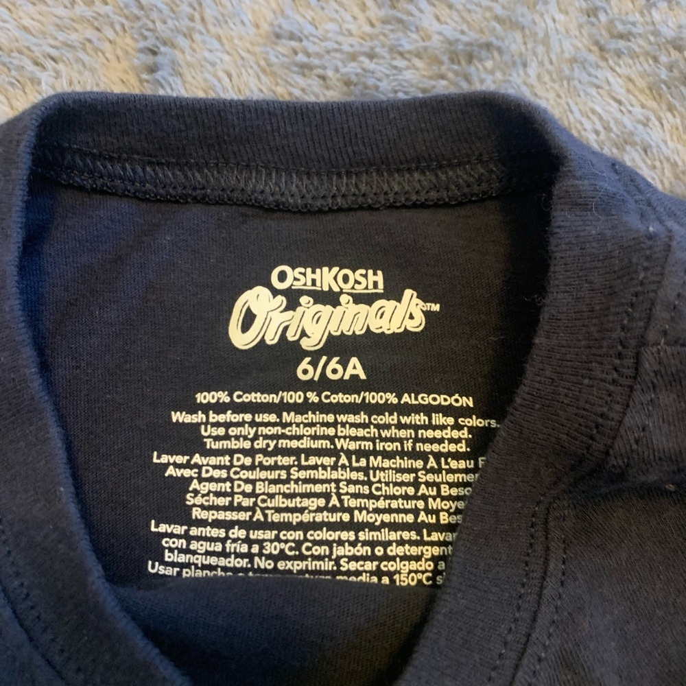 OshKosh B'gosh Navy Blue and Green Short Sleeve Tee with Dinosaur Design Size 6 - Picture 2 of 3